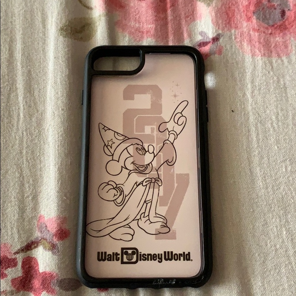2017 Walt Disney World iPhone 7 Plus case!